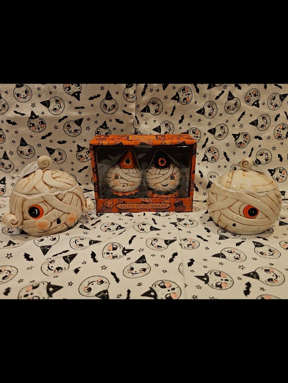 Johanna Parker Halloween Mummy Set – 2 Covered Jars + Salt & Pepper Shakers NEW
